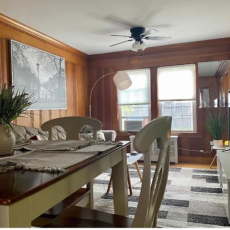 The Royal Oak Apartment Cranston Ngoại thất bức ảnh