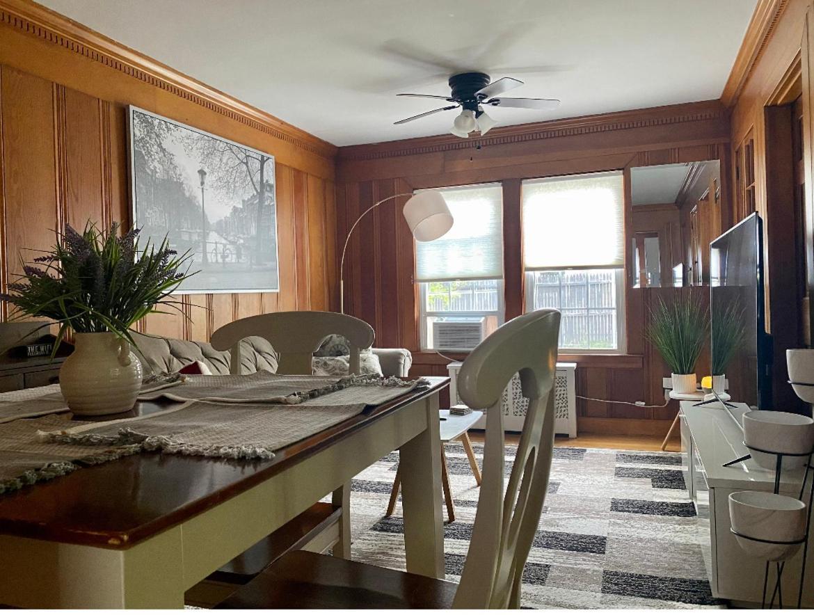 The Royal Oak Apartment Cranston Ngoại thất bức ảnh